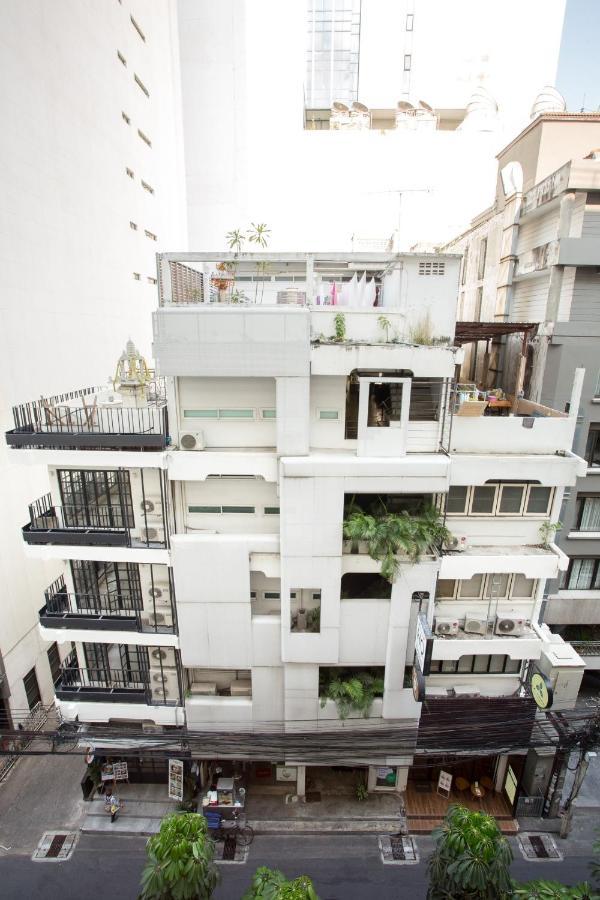 Qilombo Hostel Silom - Hq Bangkok Exterior photo